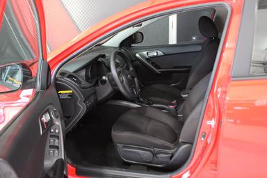 Kia Forte 5-Door 2013 - Thumbnail 10