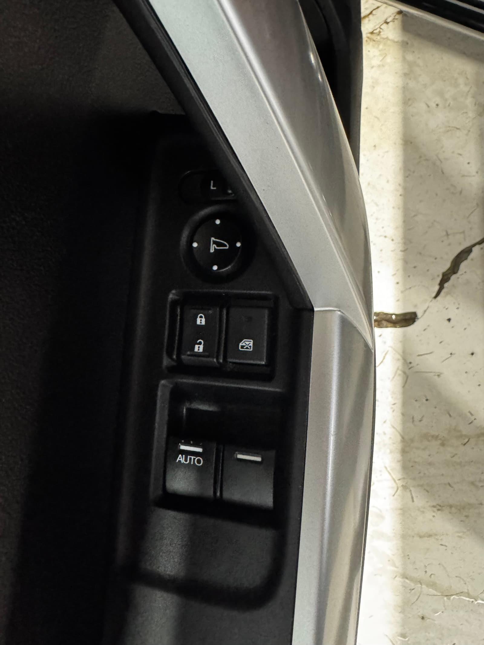 Honda Civic 2014 - Image 9