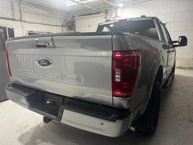 Ford F-150 2023 - Thumbnail 4