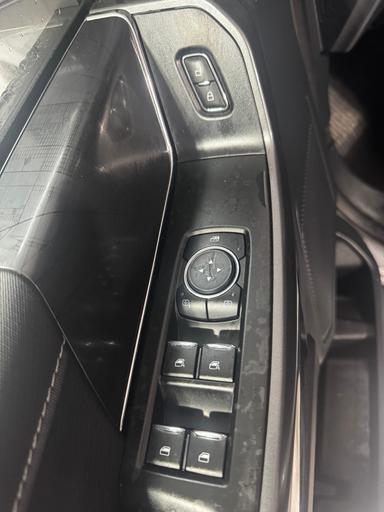 Ford F-150 2023 - Thumbnail 8