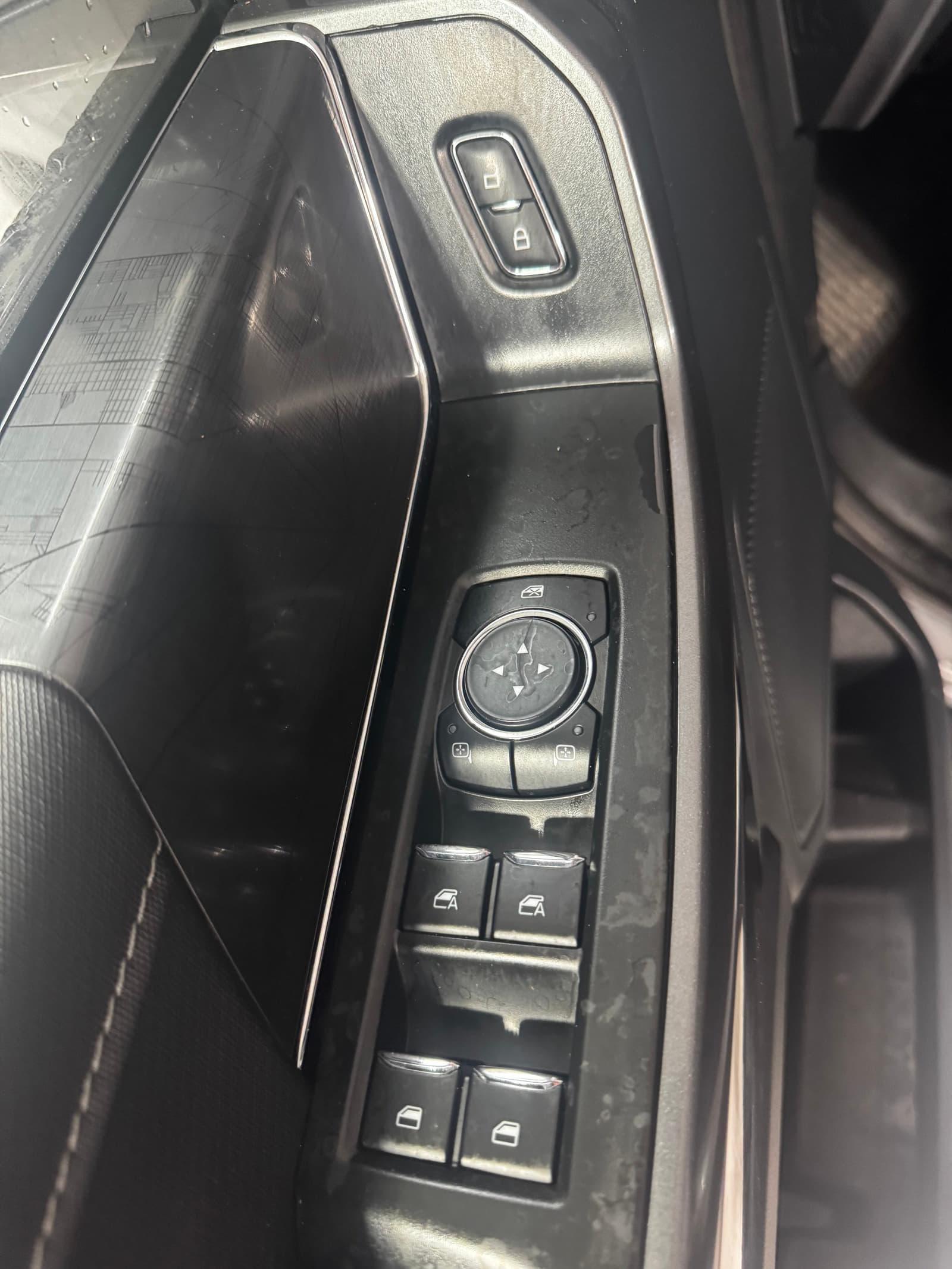 Ford F-150 2023 - Image 8