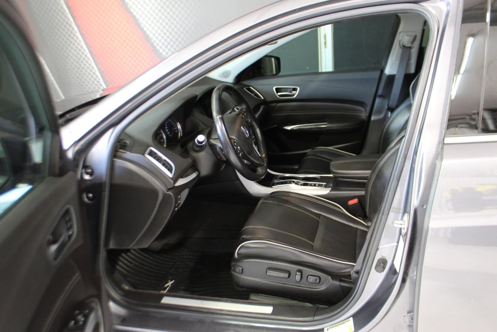 Acura TLX 2020 - Image 11