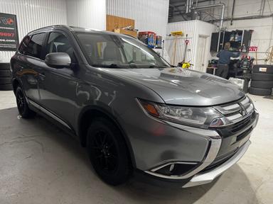 Mitsubishi Outlander 2018 - Thumbnail 3