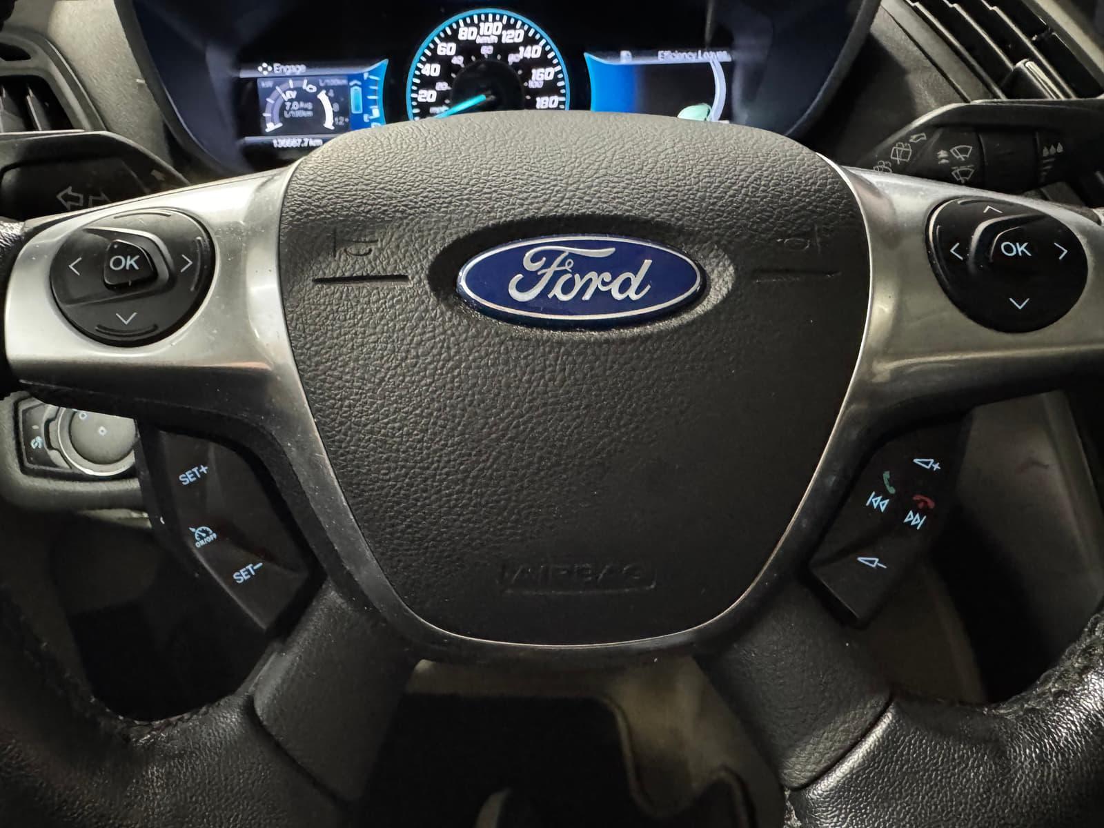 Ford C-Max Hybrid 2015 - Image 14