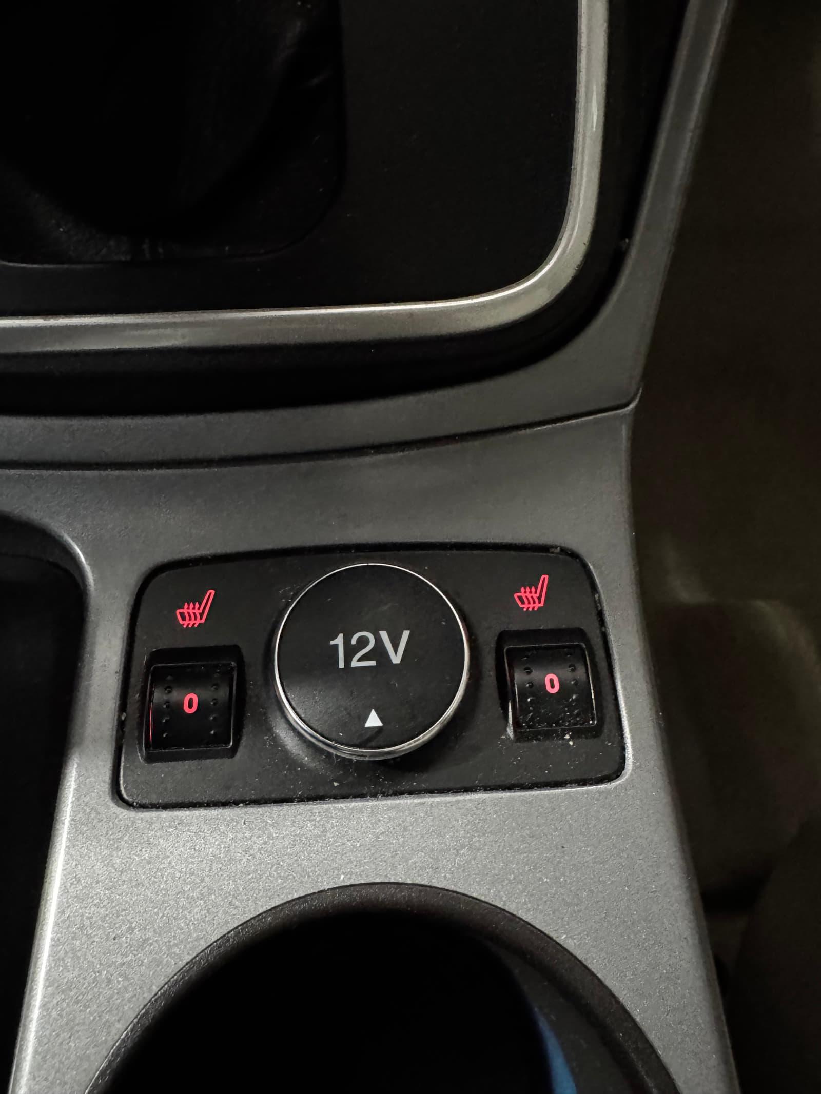 Ford C-Max Hybrid 2015 - Image 17