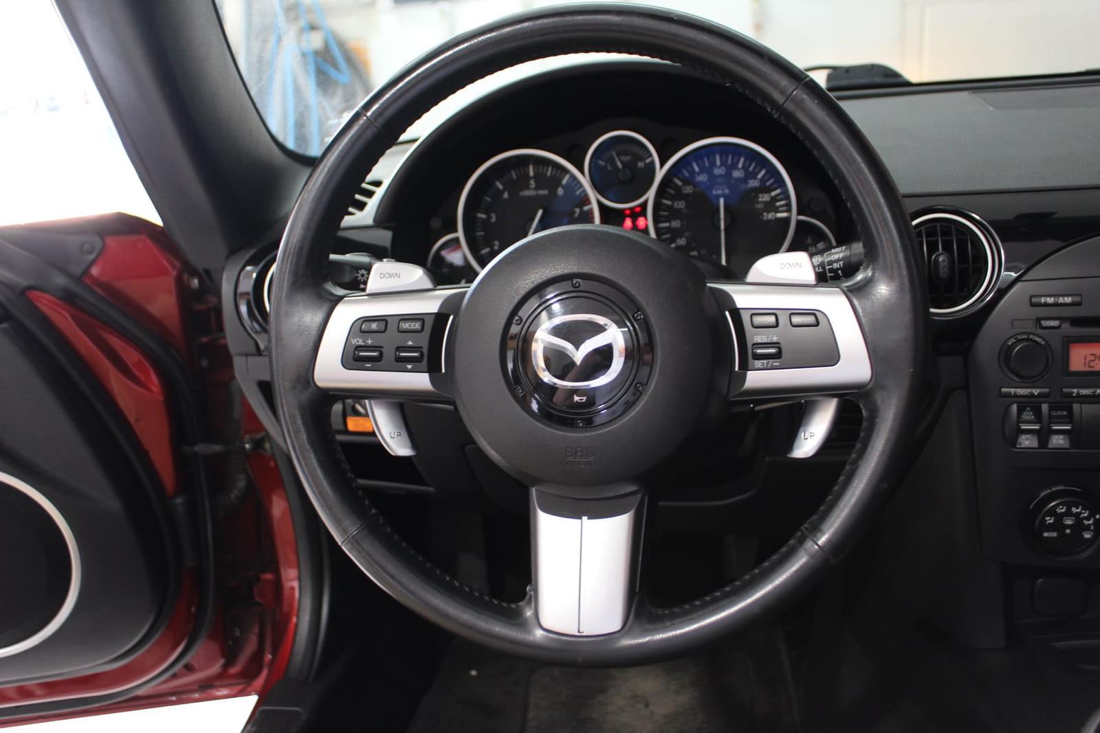 Mazda MX-5 Miata 2006 - Image 13