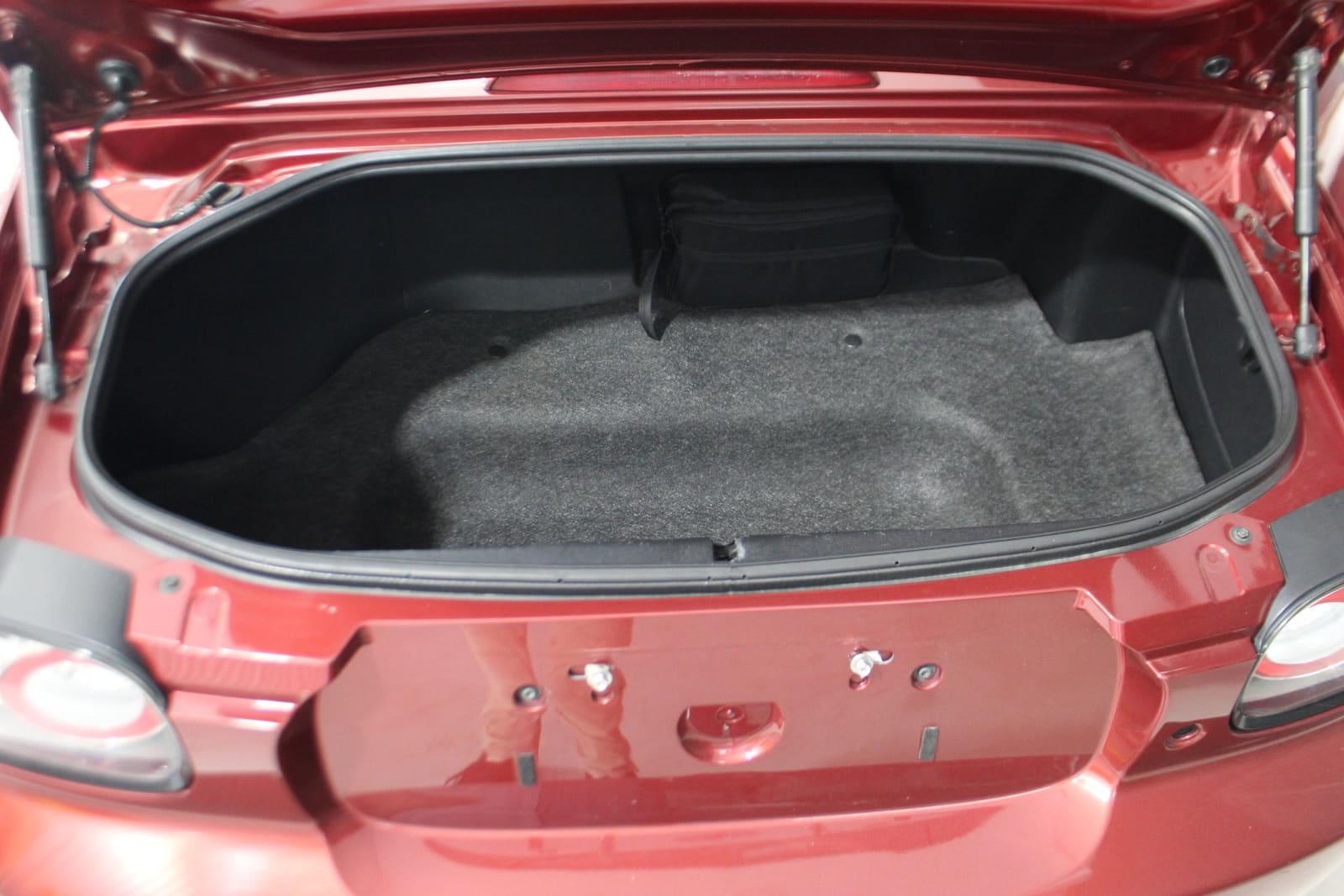 Mazda MX-5 Miata 2006 - Image 22