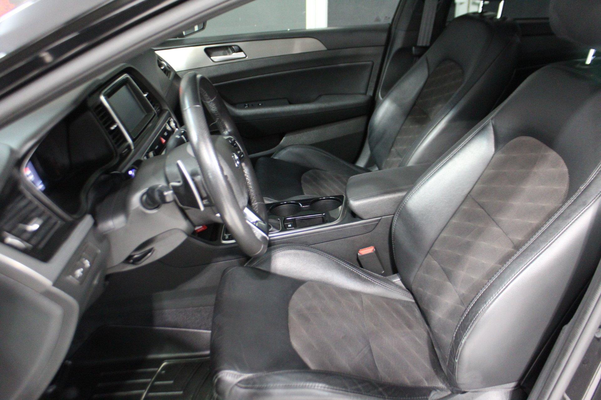 Hyundai Sonata 2018 - Image 10