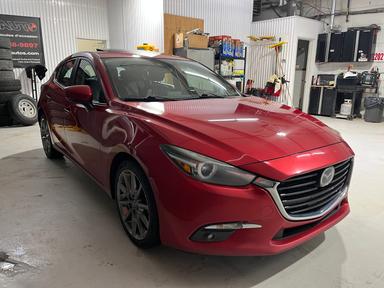 Mazda Mazda3 Hatchback 2018 - Thumbnail 3