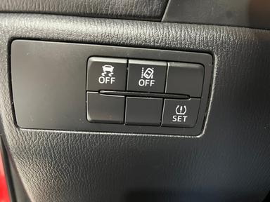 Mazda Mazda3 Hatchback 2018 - Thumbnail 11