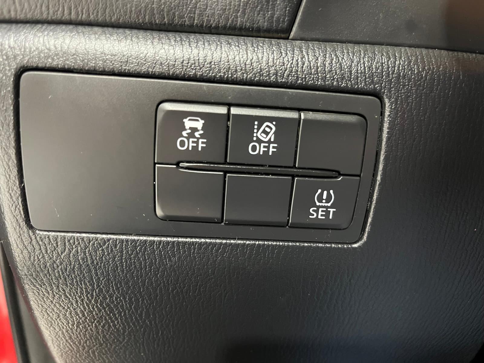 Mazda Mazda3 Hatchback 2018 - Image 11