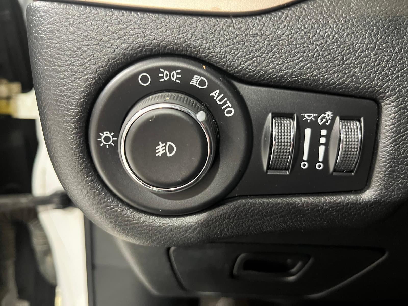 Jeep Cherokee 2016 - Image 11