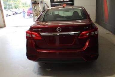 Nissan Sentra 2018 - Thumbnail 6