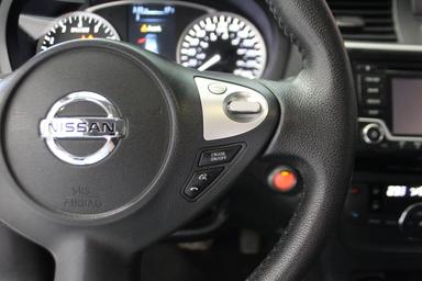 Nissan Sentra 2018 - Thumbnail 16