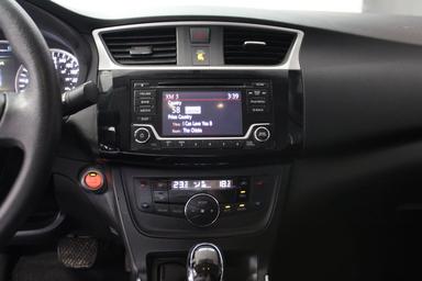 Nissan Sentra 2018 - Thumbnail 18