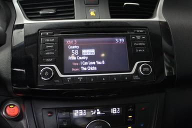 Nissan Sentra 2018 - Thumbnail 19