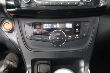 Nissan Sentra 2018 - Thumbnail 21