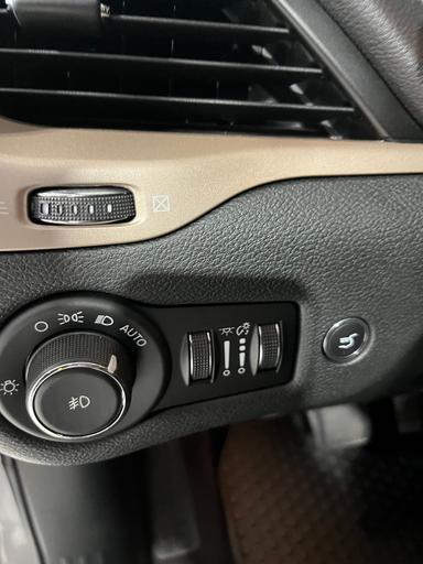 Jeep Cherokee 2018 - Thumbnail 10