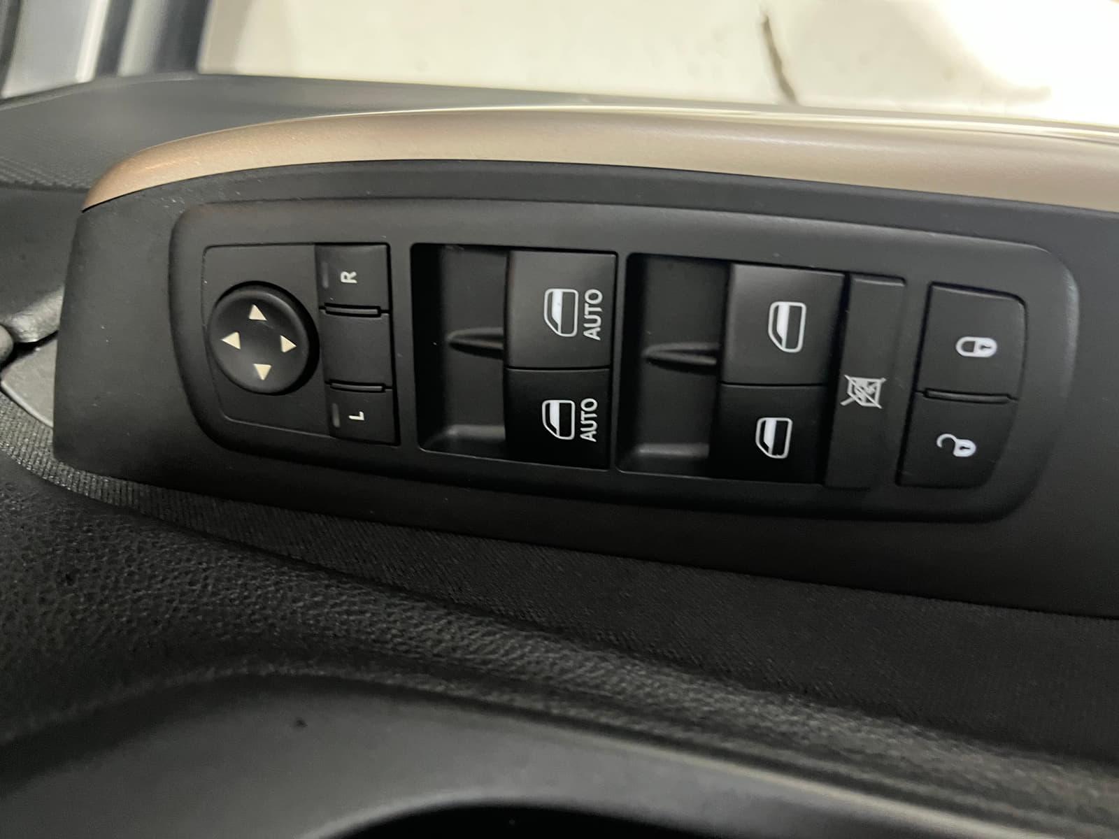Jeep Cherokee 2018 - Image 11