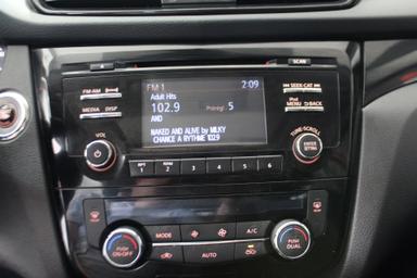 Nissan Qashqai 2018 - Thumbnail 21