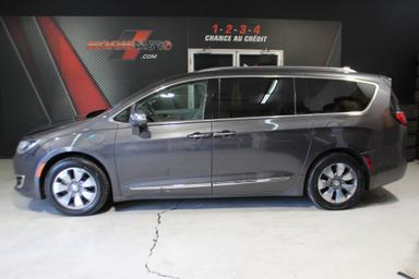 Chrysler Pacifica Hybrid 2017 - Thumbnail 1