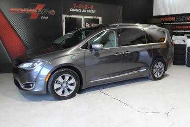 Chrysler Pacifica Hybrid 2017 - Thumbnail 2