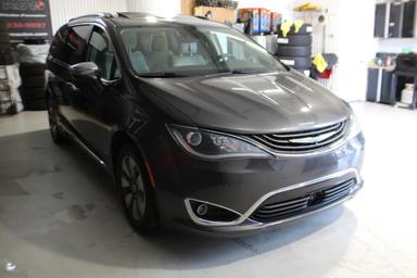 Chrysler Pacifica Hybrid 2017 - Thumbnail 4