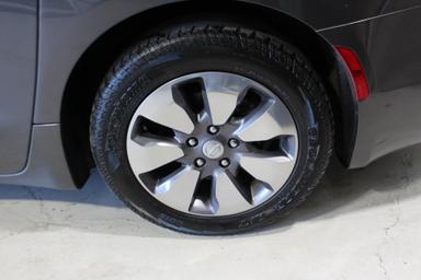 Chrysler Pacifica Hybrid 2017 - Thumbnail 7