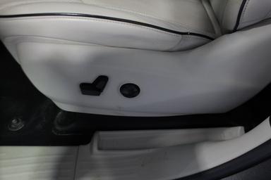 Chrysler Pacifica Hybrid 2017 - Thumbnail 10