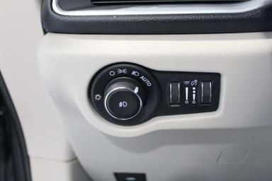 Chrysler Pacifica Hybrid 2017 - Thumbnail 11