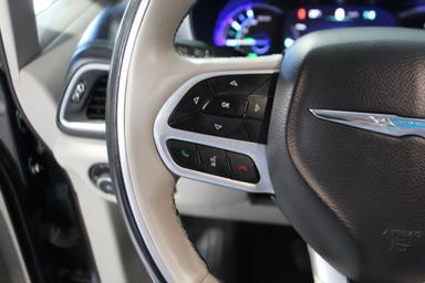 Chrysler Pacifica Hybrid 2017 - Thumbnail 14