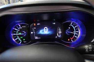 Chrysler Pacifica Hybrid 2017 - Thumbnail 16