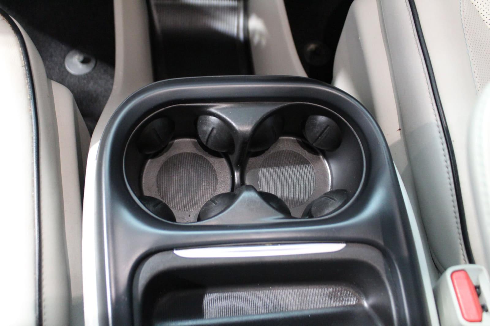 Chrysler Pacifica Hybrid 2017 - Image 26