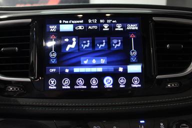 Chrysler Pacifica Hybrid 2017 - Thumbnail 21