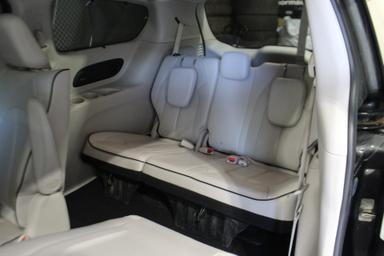 Chrysler Pacifica Hybrid 2017 - Thumbnail 31