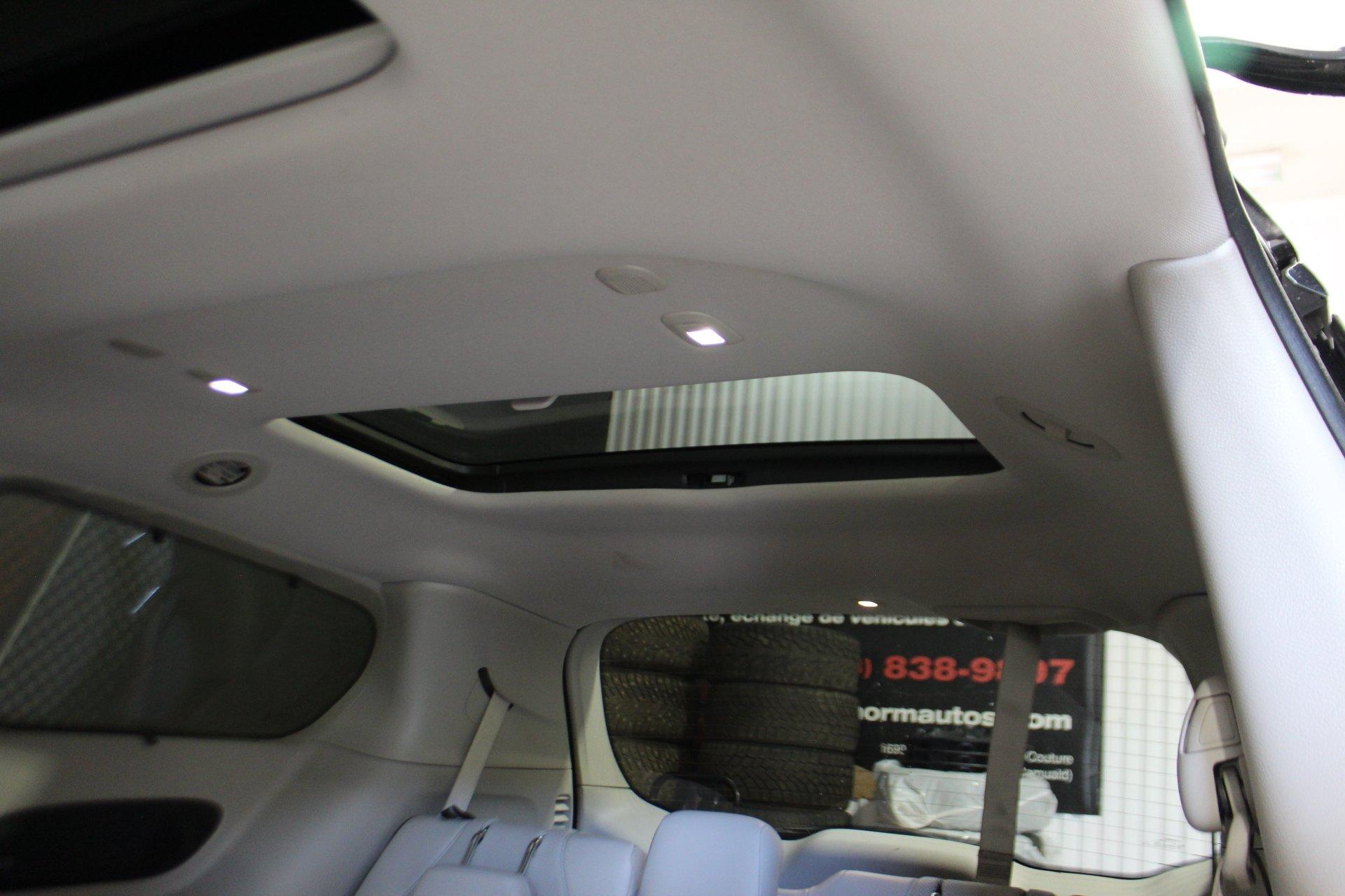 Chrysler Pacifica Hybrid 2017 - Image 30