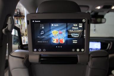 Chrysler Pacifica Hybrid 2017 - Thumbnail 29