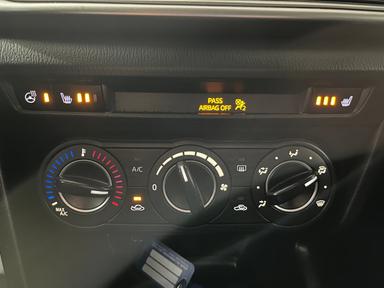 Mazda Mazda3 2018 - Thumbnail 13