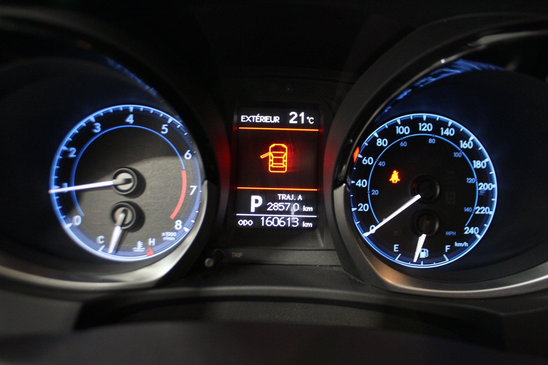 Toyota Corolla 2015 - Image 17