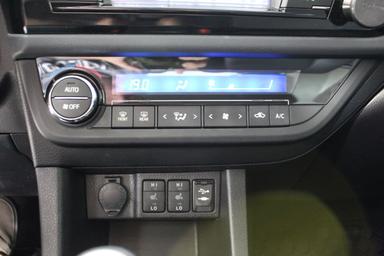 Toyota Corolla 2015 - Thumbnail 21