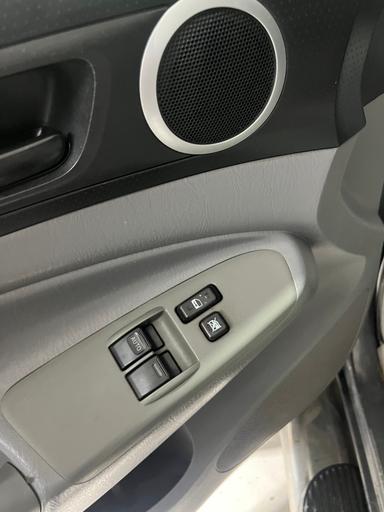 Toyota Tacoma 2010 - Thumbnail 10