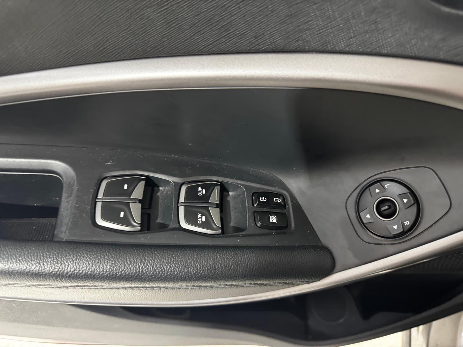 Hyundai Santa Fe Sport 2015 - Image 8