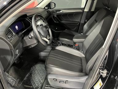 Volkswagen Tiguan 2023 - Thumbnail 10