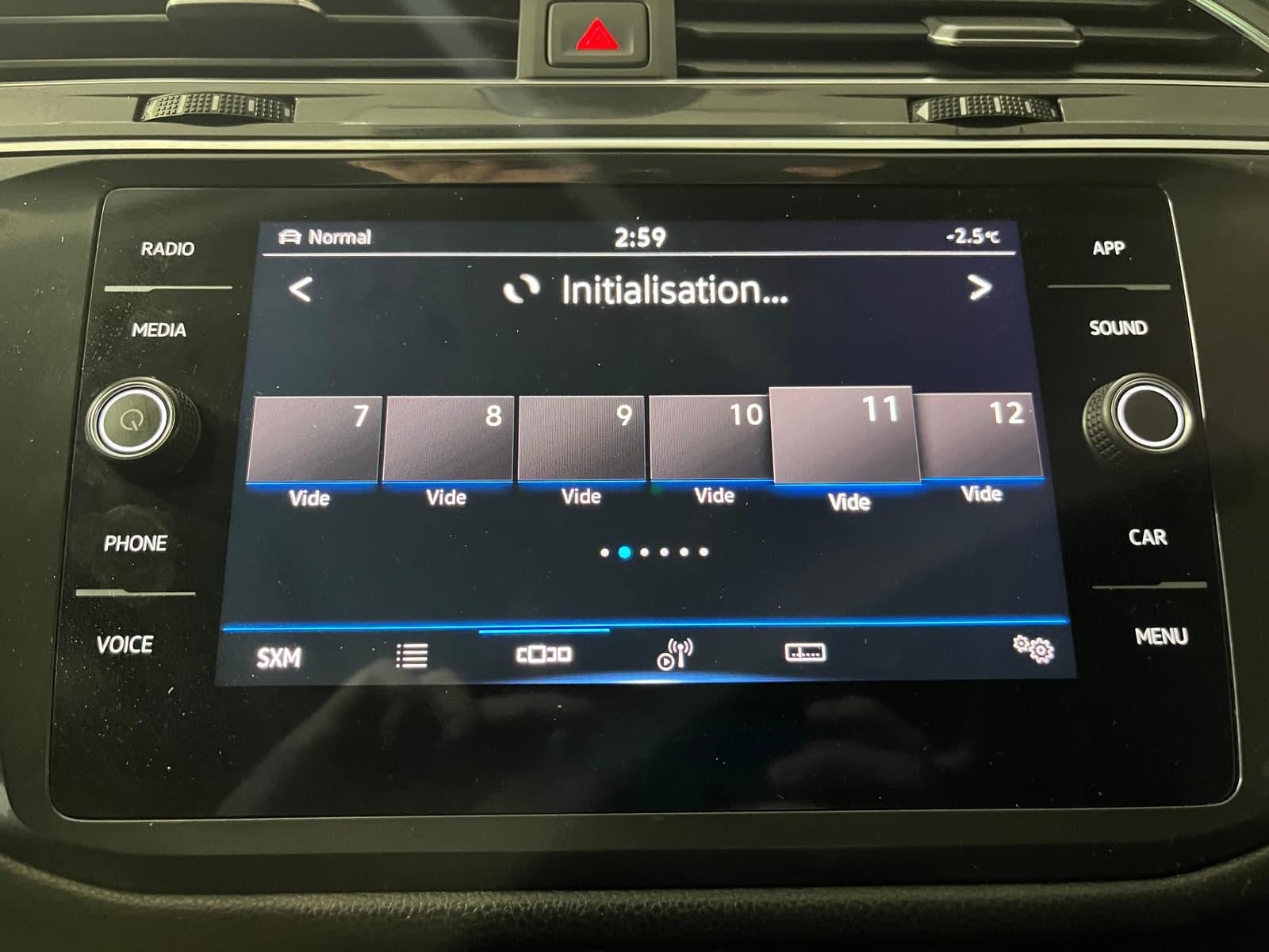 Volkswagen Tiguan 2023 - Image 14