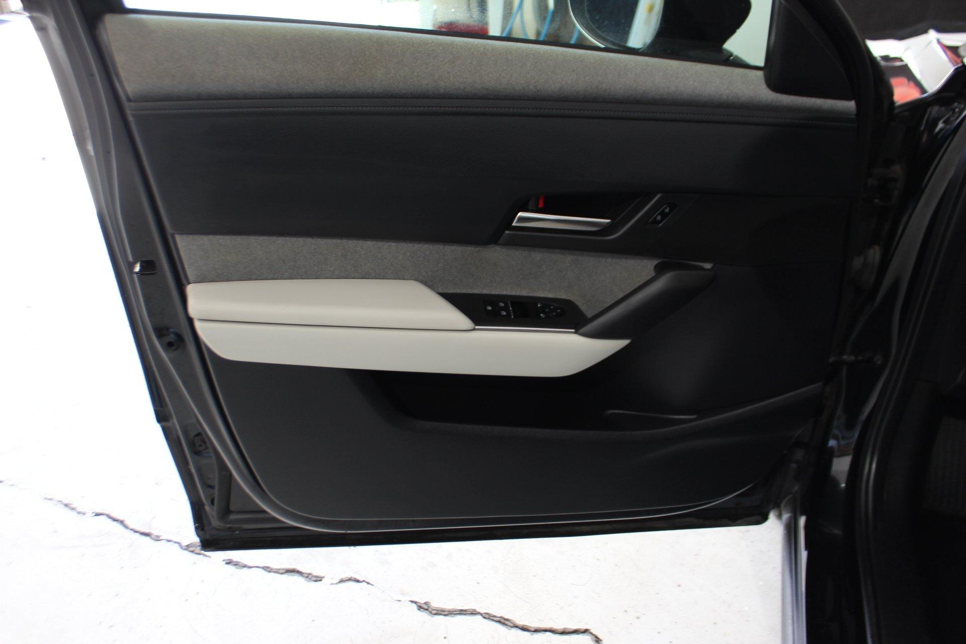 Mazda MX-30 2022 - Image 10