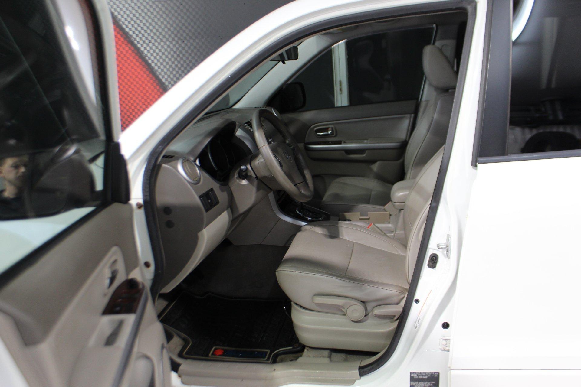 Suzuki Grand Vitara 2009 - Image 12