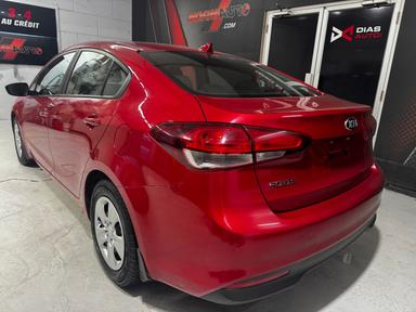 Kia Forte 2018 - Thumbnail 5