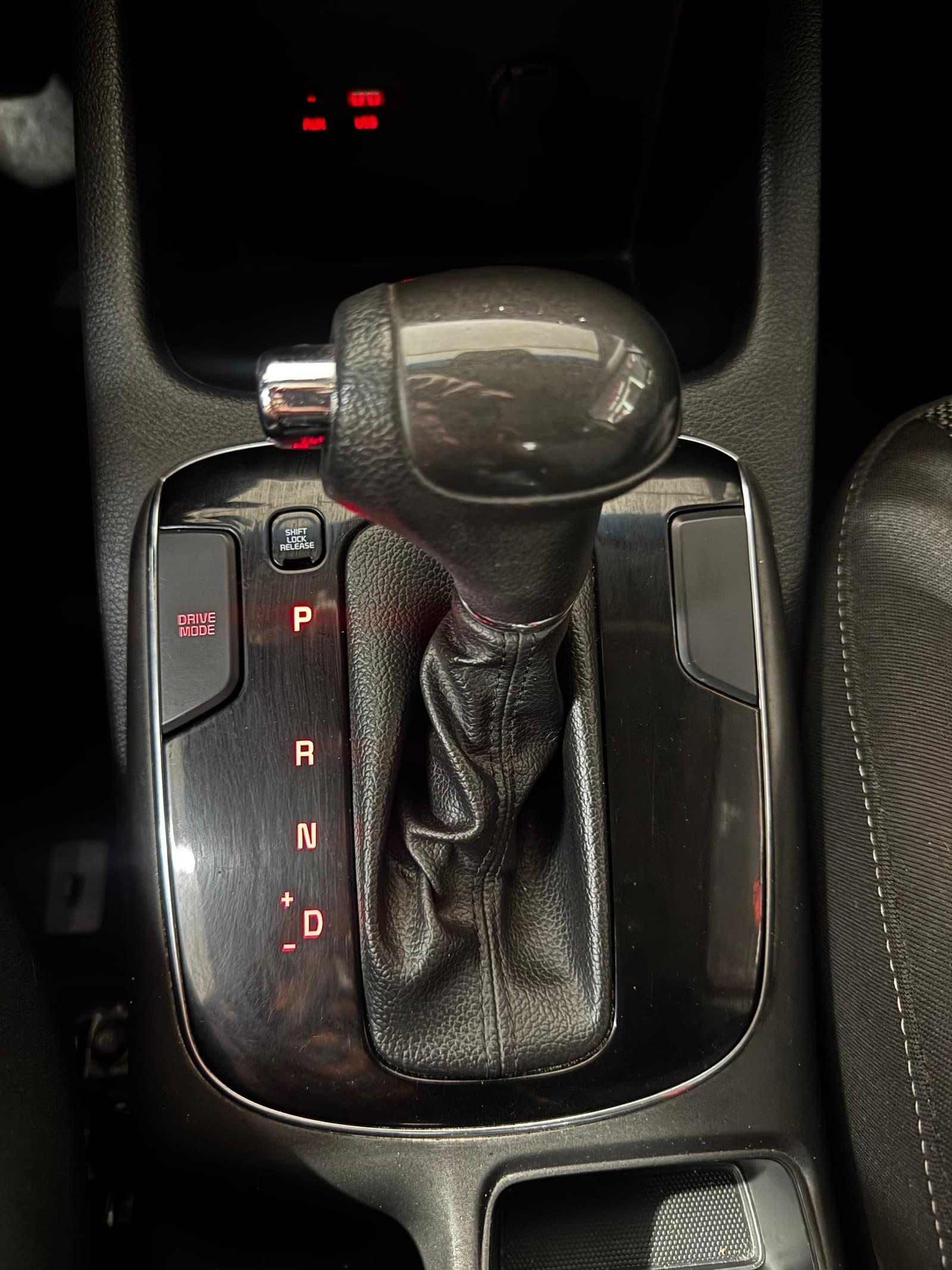 Kia Forte 2018 - Image 12