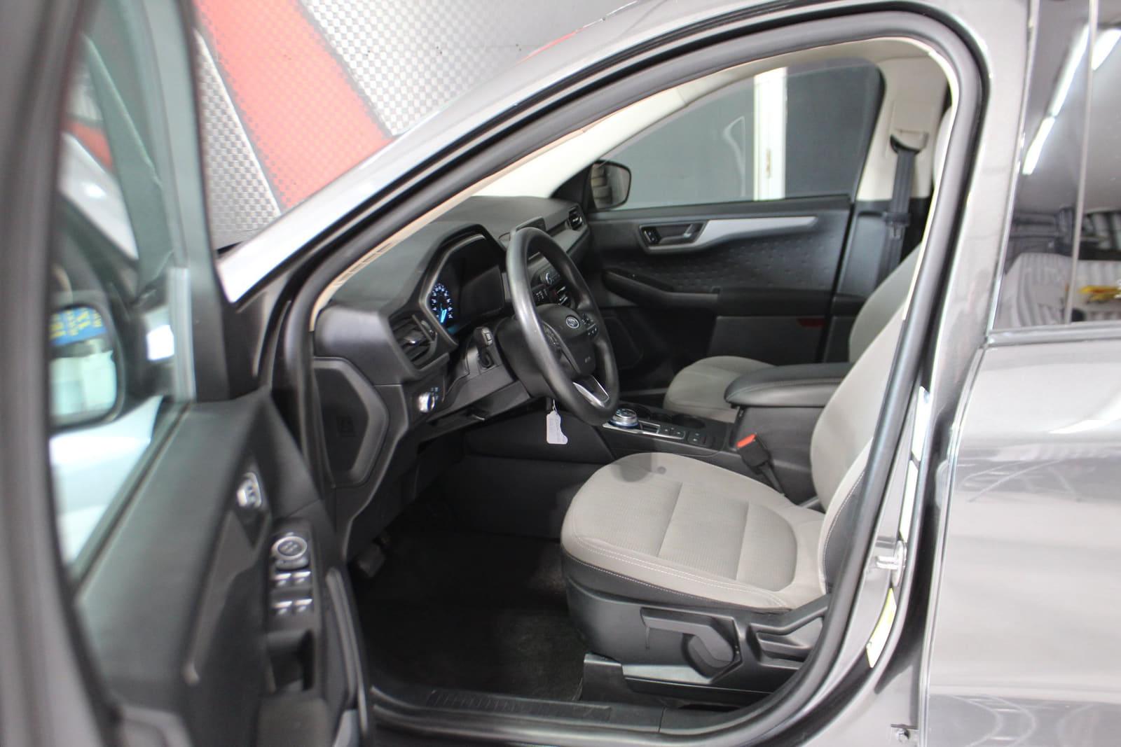 Ford Escape 2020 - Image 9