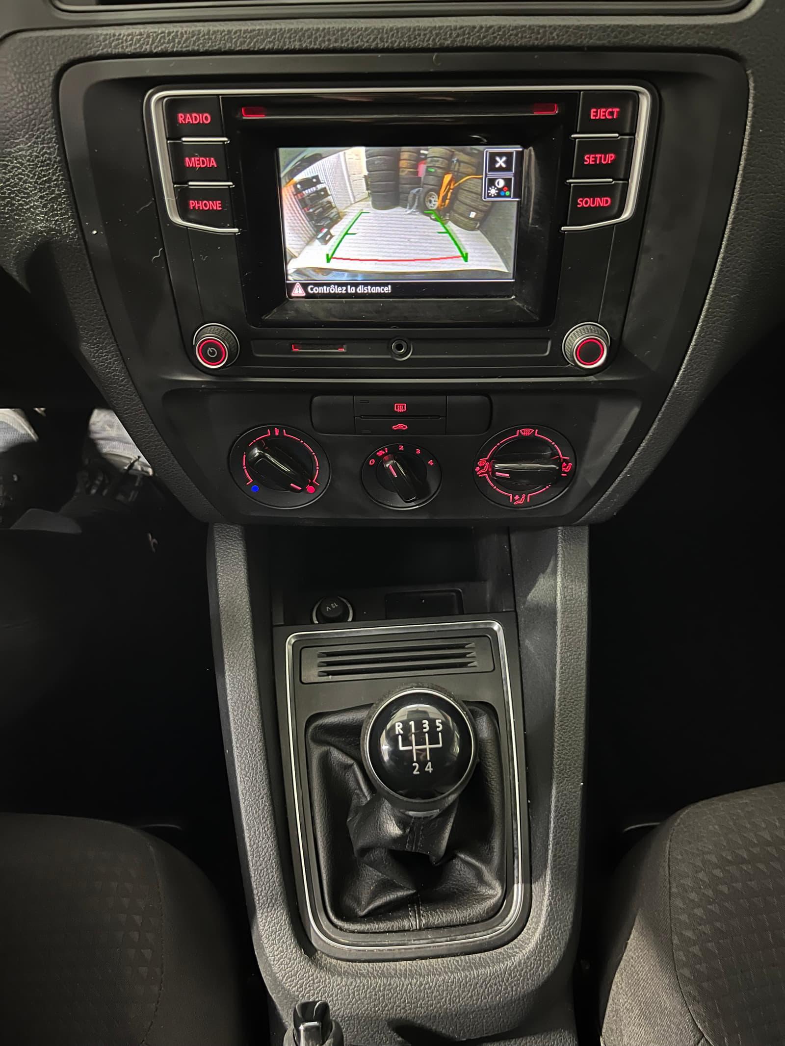 Volkswagen Jetta 2017 - Image 13